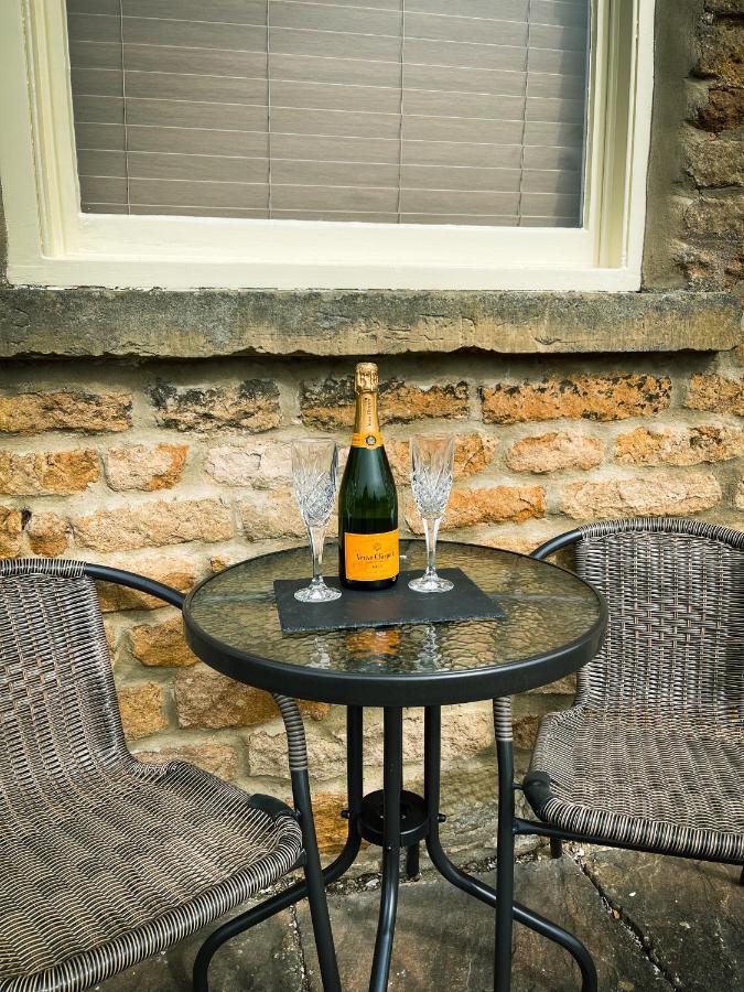 Old Orchard Cottage, Wykeham Scarborough Exterior photo