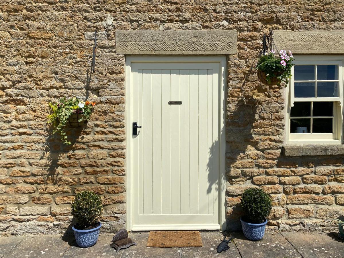 Old Orchard Cottage, Wykeham Scarborough Exterior photo